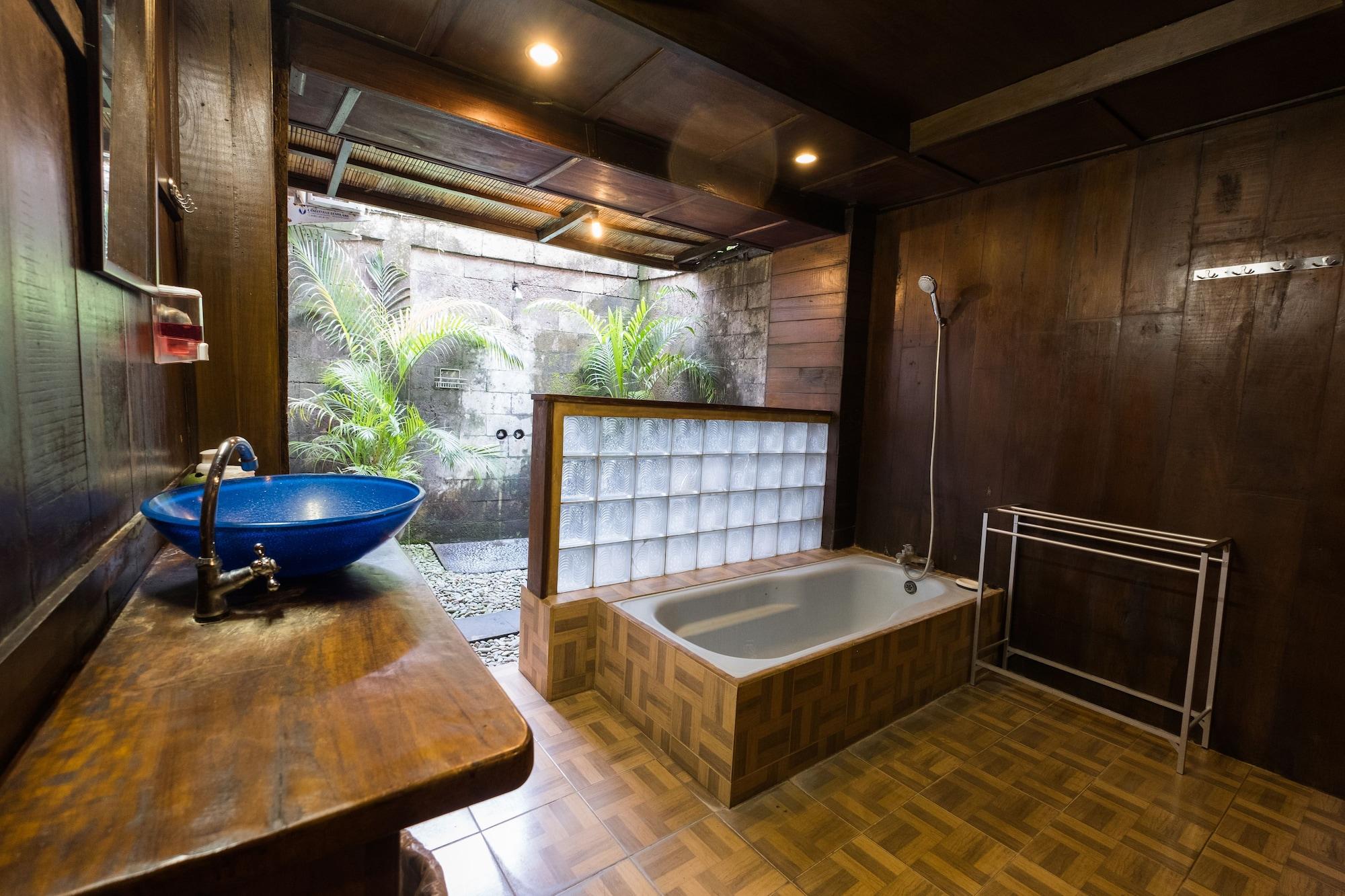 Easy Surf Dacha Hotel Canggu Buitenkant foto