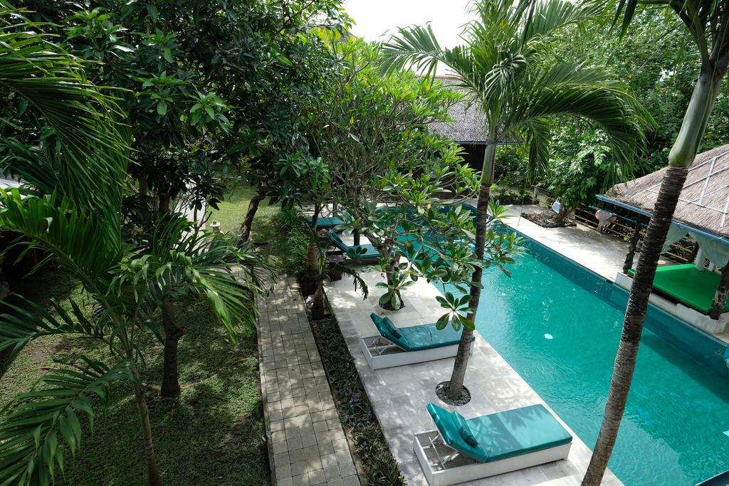 Easy Surf Dacha Hotel Canggu Buitenkant foto