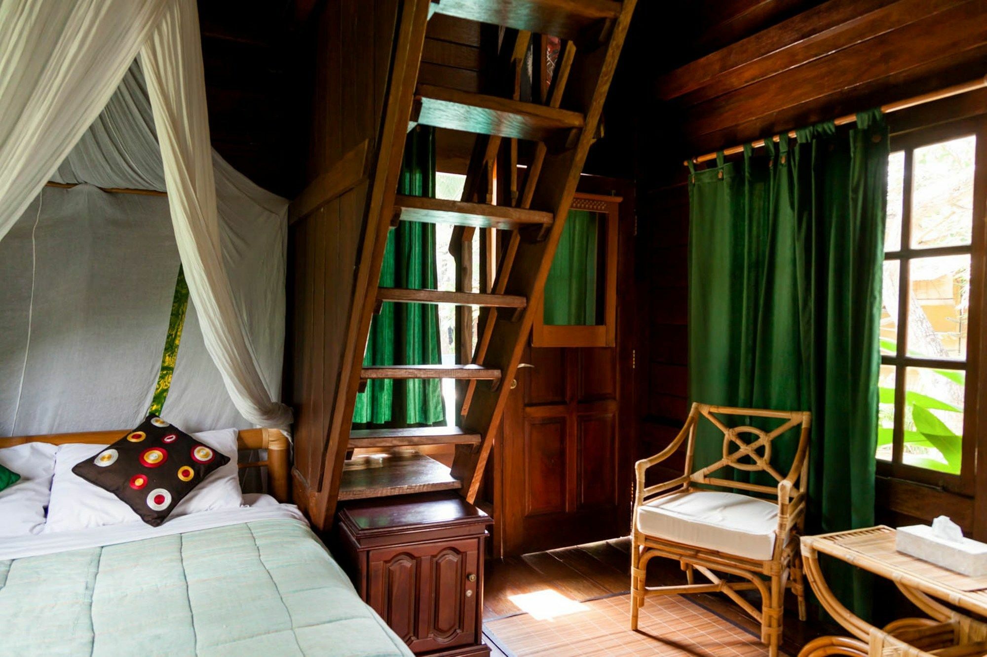 Easy Surf Dacha Hotel Canggu Buitenkant foto